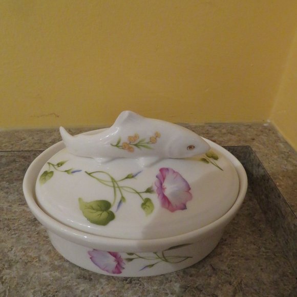 Oval Dish with Fish Handle Ceramic 4.5" x 1.5" Pate Dips (136C) - Picture 2 of 5